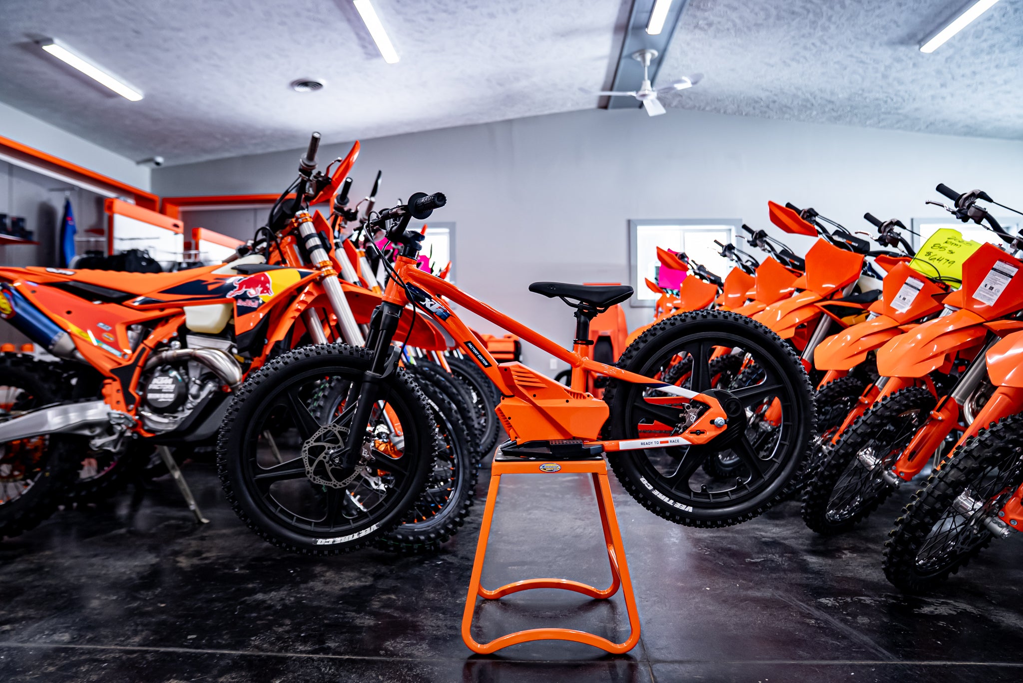 STACYC 20eDRIVE KTM Factory Edition w/ Suspension Fork - Save $1,796 - Spring Sale