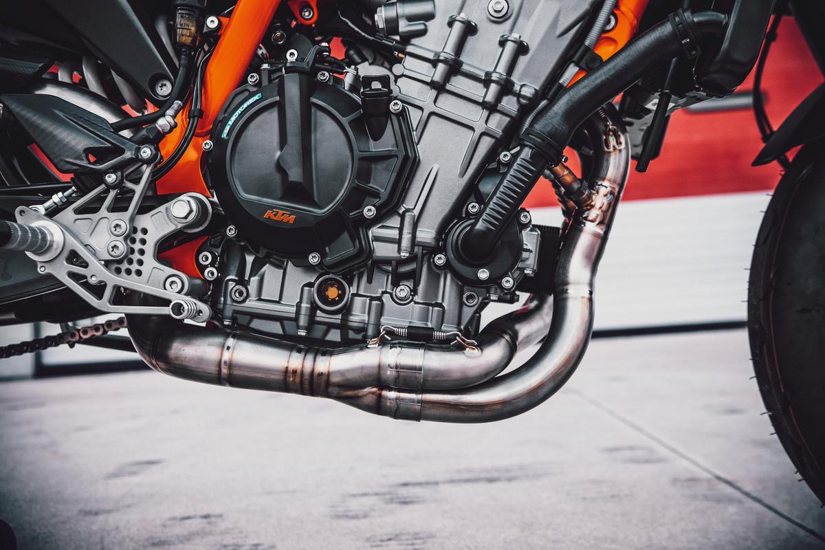 Akrapovic Evo-Line Exhaust KTM 890 Duke R 20-23