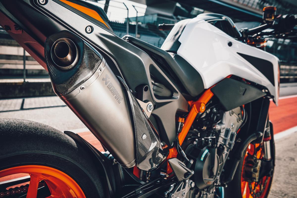 Akrapovic Evo-Line Exhaust KTM 890 Duke R 20-23